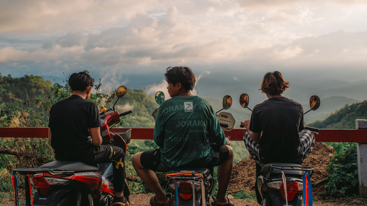 DAMIONTHAKOER-CHIANGMAI-BOYS-9850