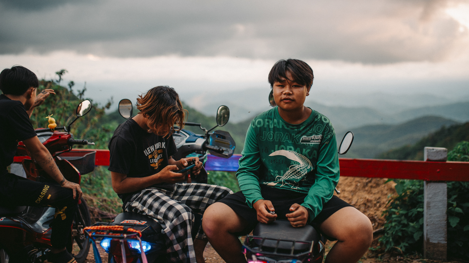 DAMIONTHAKOER-CHIANGMAI-BOYS-9905